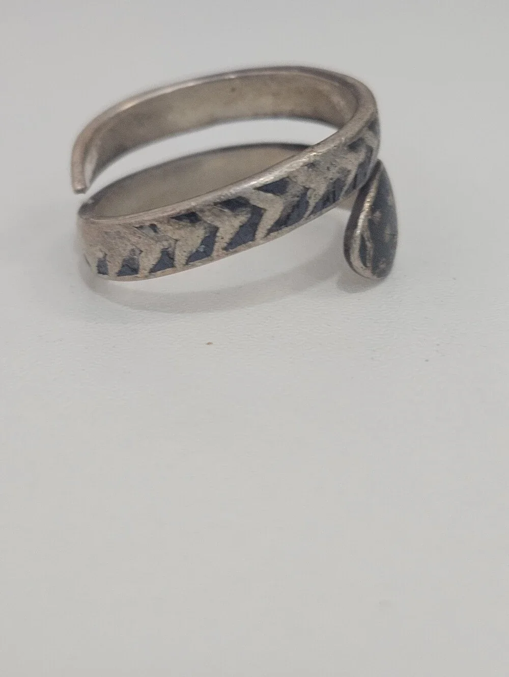 Sterling Silver Native Style Coiled Snake Wrap Ring Oxidized 925 Vintage Chevron